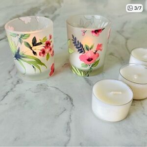 Pair of Tommy Bahama Floral Votive Tea Light Holders with 6 Vanilla Tea Lights